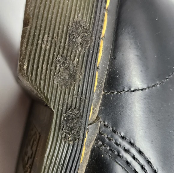 Womens Dr. Martens boots, size 11 - Picture 7 of 9